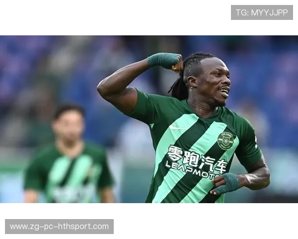 佩德里冷静停球后推射近角得手